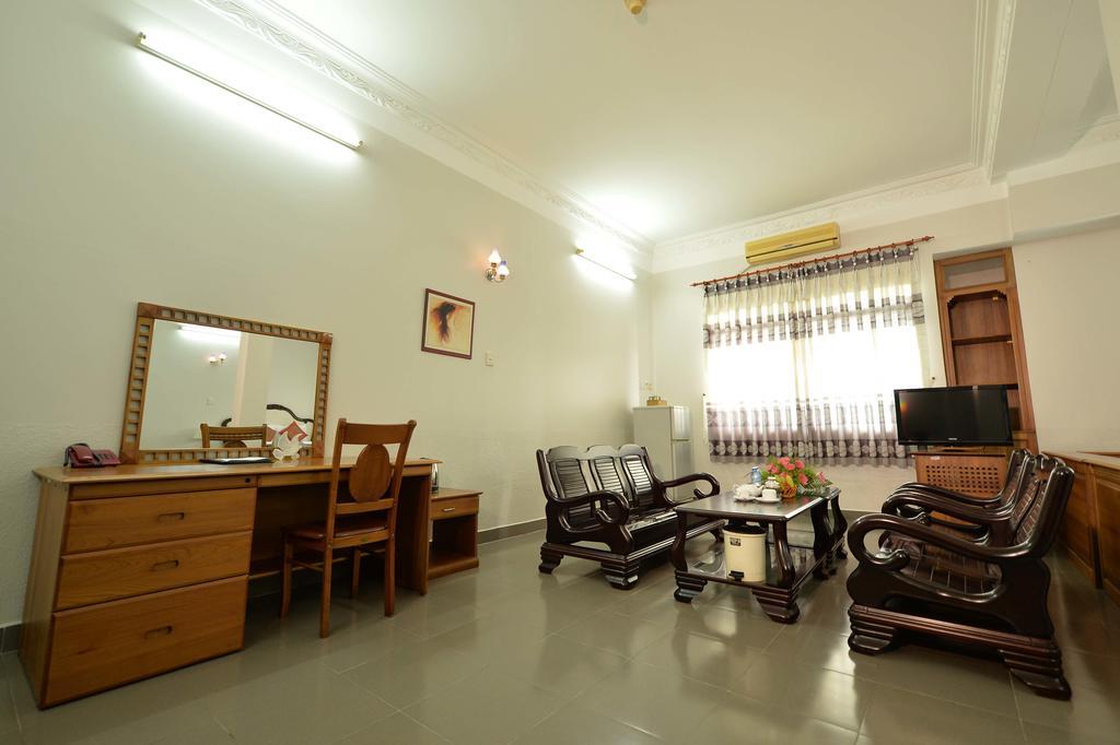 Hoa Binh 2 Hotel Long Xuyên Esterno foto