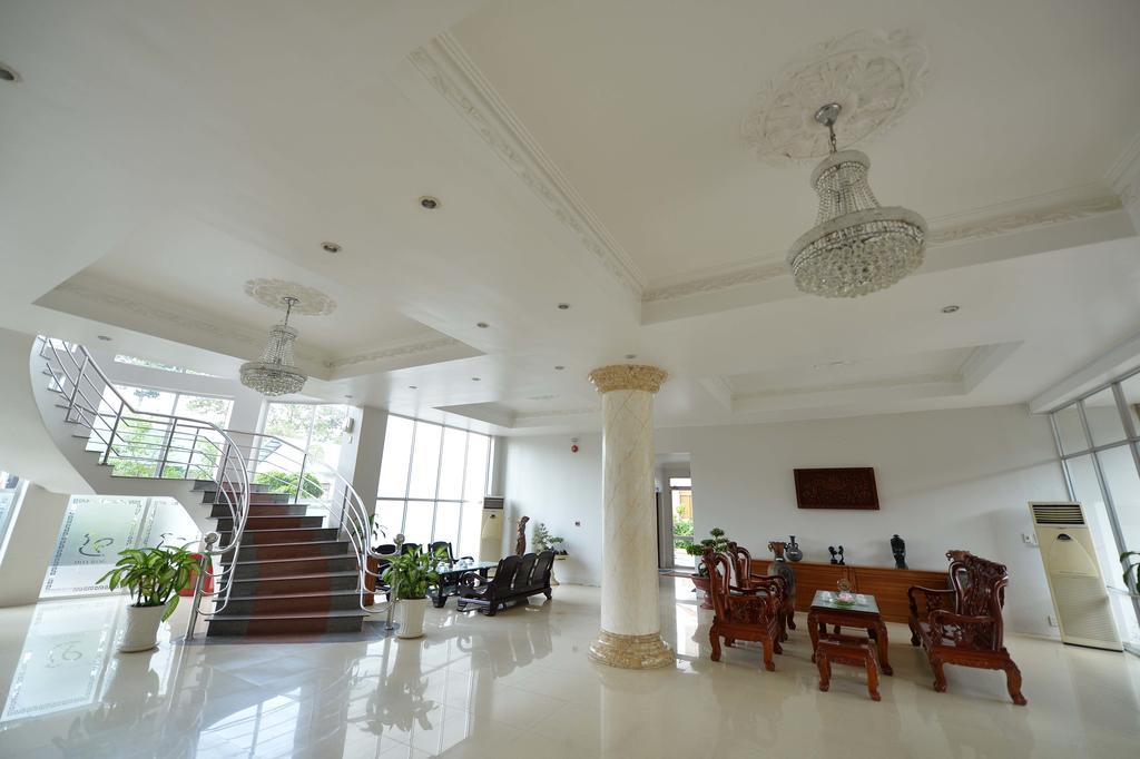Hoa Binh 2 Hotel Long Xuyên Esterno foto