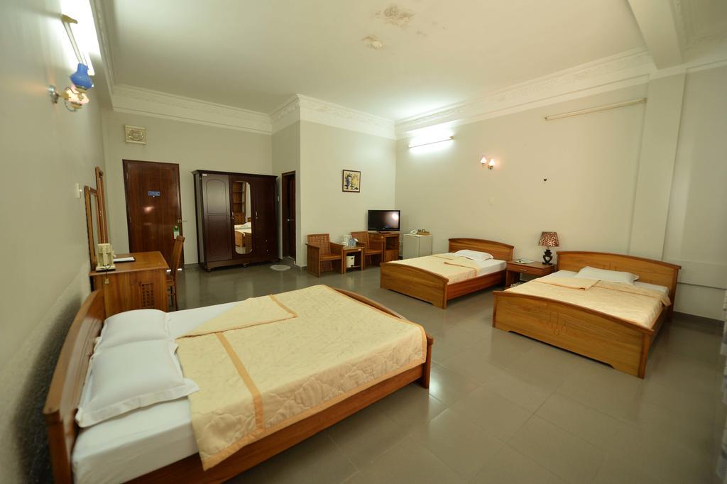 Hoa Binh 2 Hotel Long Xuyên Esterno foto