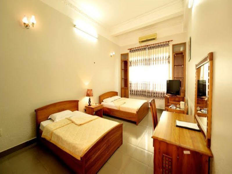 Hoa Binh 2 Hotel Long Xuyên Esterno foto