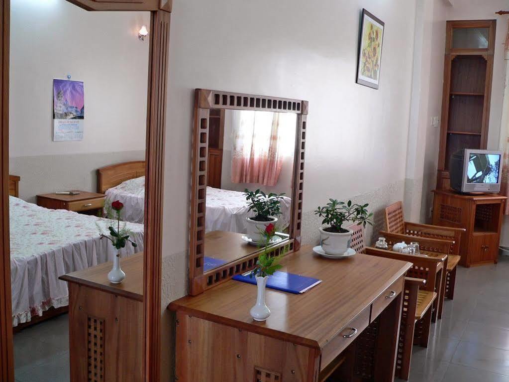 Hoa Binh 2 Hotel Long Xuyên Esterno foto