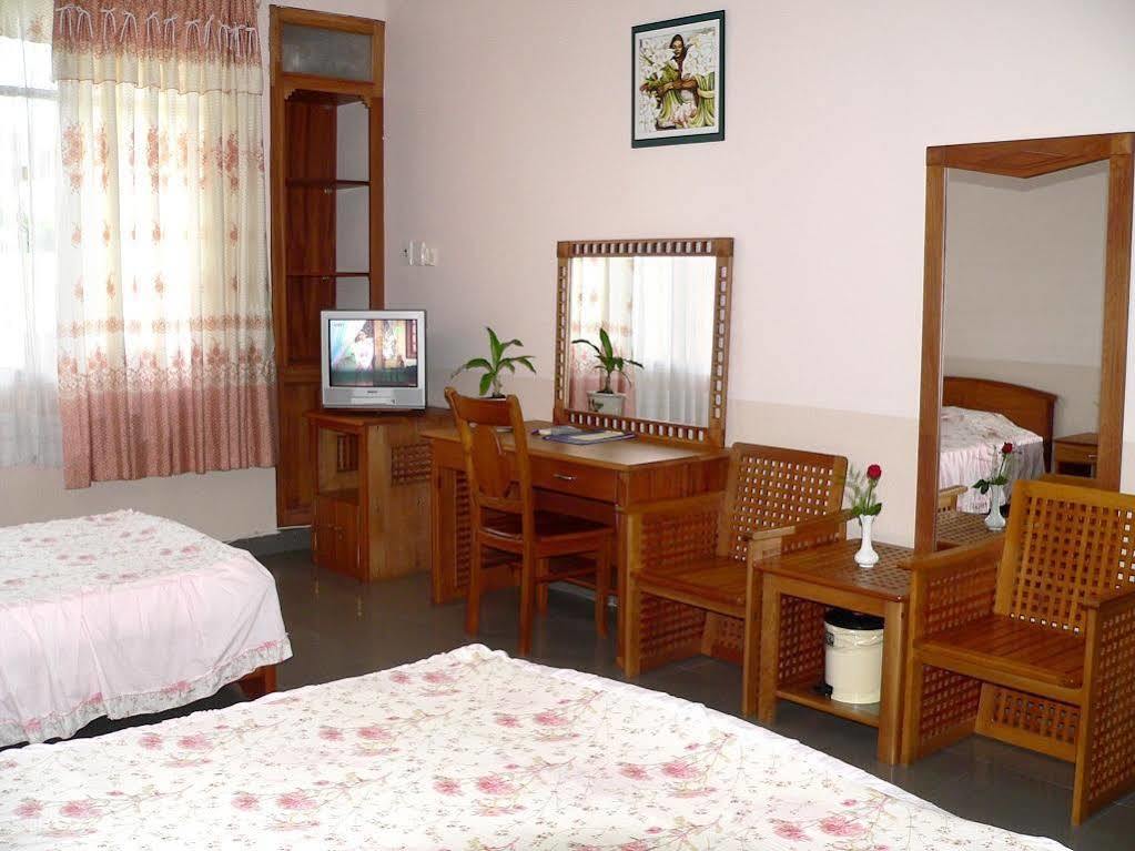 Hoa Binh 2 Hotel Long Xuyên Esterno foto